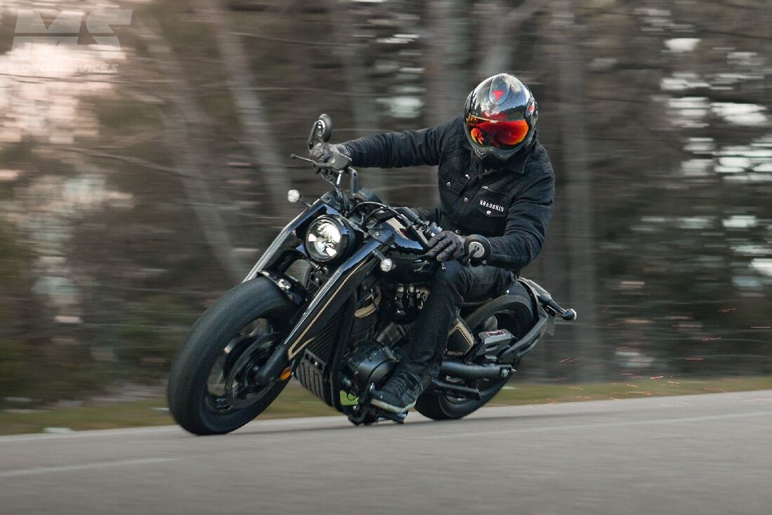 Benda Napoleon Bobber 500 V2 : l’élégance rebelle sur deux roues